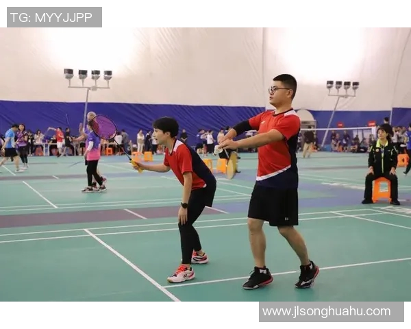 羽毛球的梦想与坚持：杭州羽毛球队成长历程的真实记录